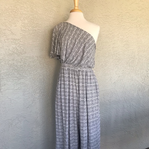 Anthropologie Dresses & Skirts - Anthropologie Mauve Jaime Asymmetrical Jumpsuit